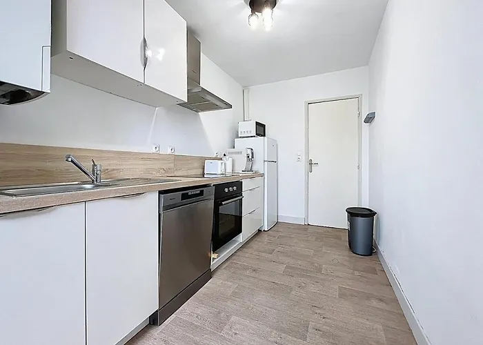 Le Carnot - Spacieux Pour 8 Personnes - Proche Gare Appartement Narbonne